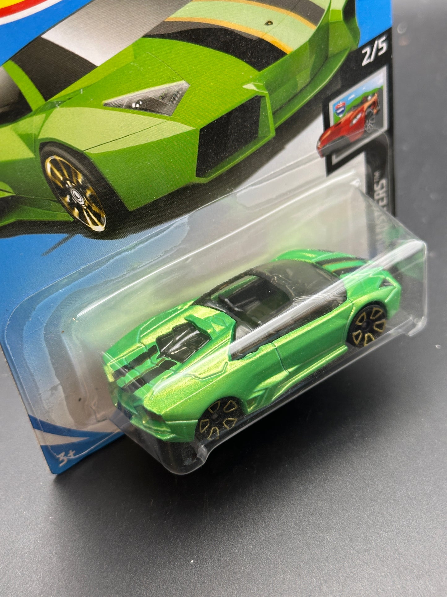 HOT WHEELS - LAMBORGHINI REVENTON ROADSTER (2019) - HW ROADSTERS 2/5