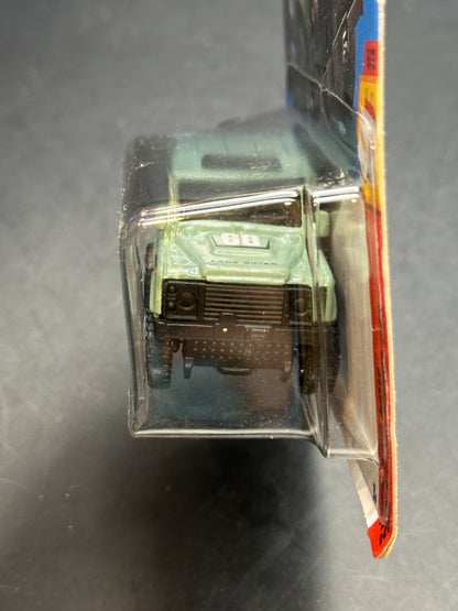 HOT WHEELS - LAND ROVER DEFENDER 90 (2025) - HW THEN AND NOW 5/10