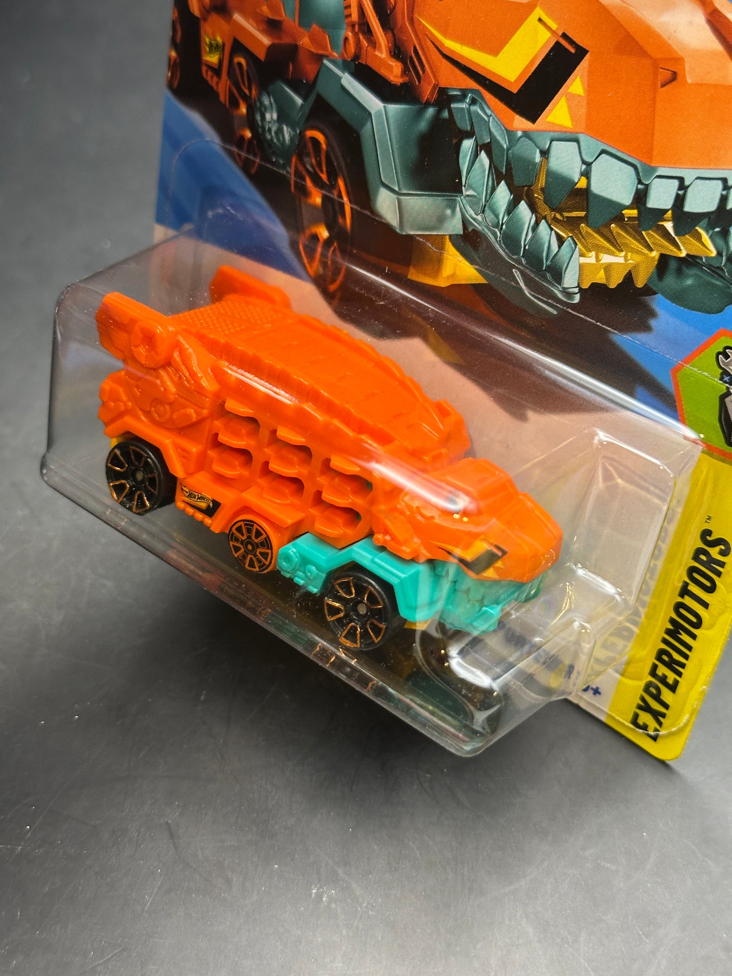 HOT WHEELS - HW ULTIMATE T-REX TRANSPORTER (2025) - HW EXPERIMOTORS 4/10