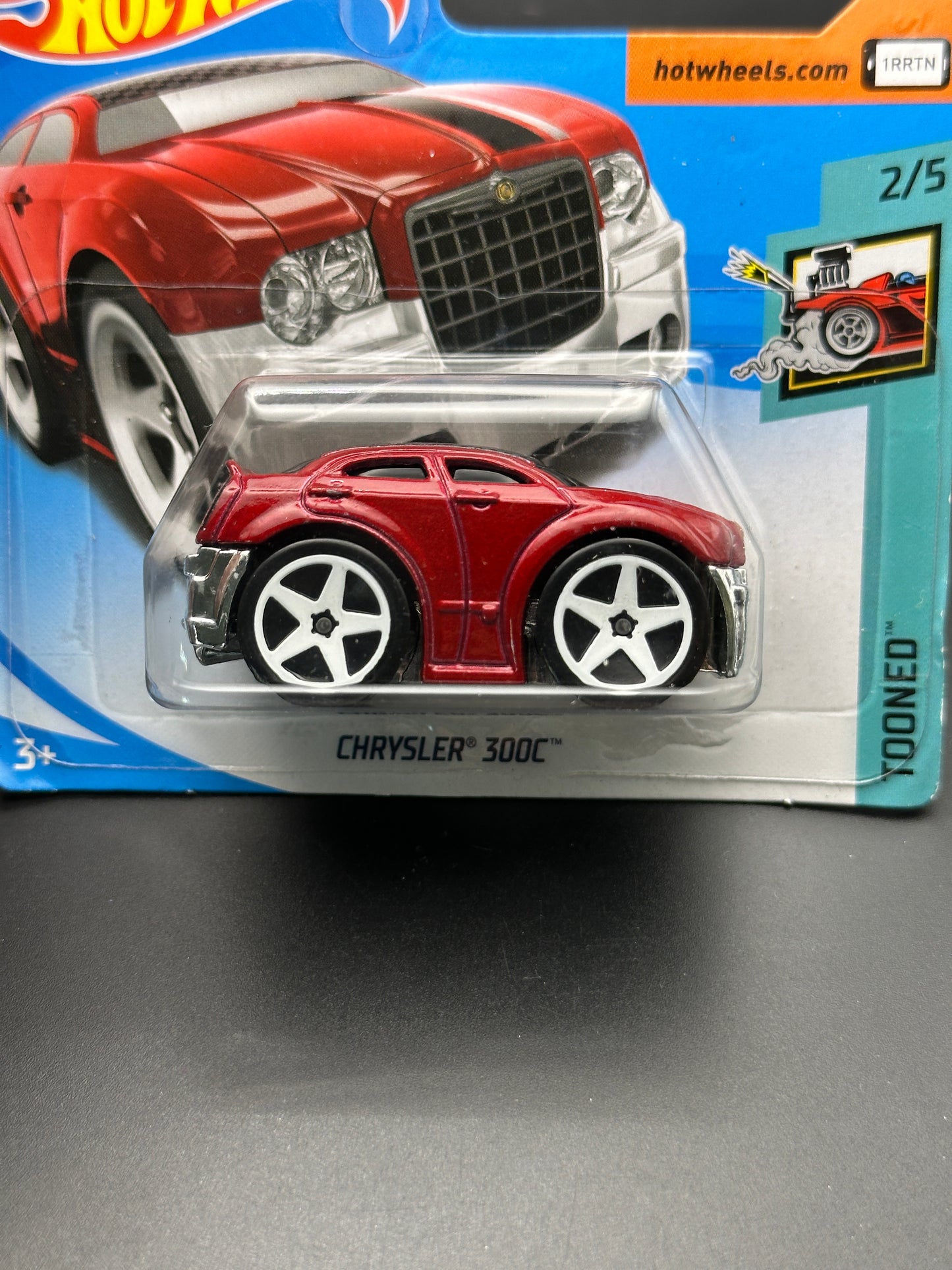 HOT WHEELS - CHRYSLER 300C - (2018) - HW TOONED 2/5