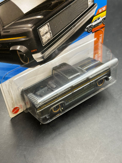 HOT WHEELS - 83 CHEVY SILVERADO (2025) - HW HOT TRUCKS 9/10