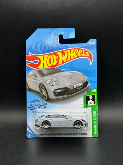 HOT WHEELS - PORSCHE PANAMERA TURBO S E-HYBRID SPORT TURISMO (2019) - HW GREEN SPEED 2/5