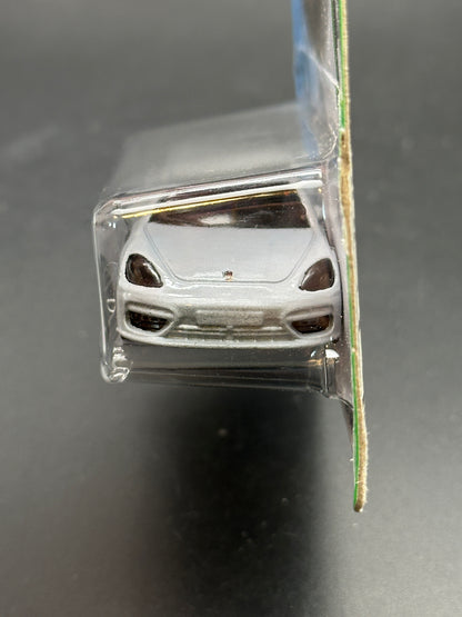 HOT WHEELS - PORSCHE PANAMERA TURBO S E-HYBRID SPORT TURISMO (2019) - HW GREEN SPEED 2/5