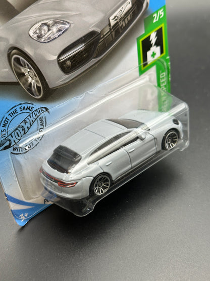 HOT WHEELS - PORSCHE PANAMERA TURBO S E-HYBRID SPORT TURISMO (2019) - HW GREEN SPEED 2/5