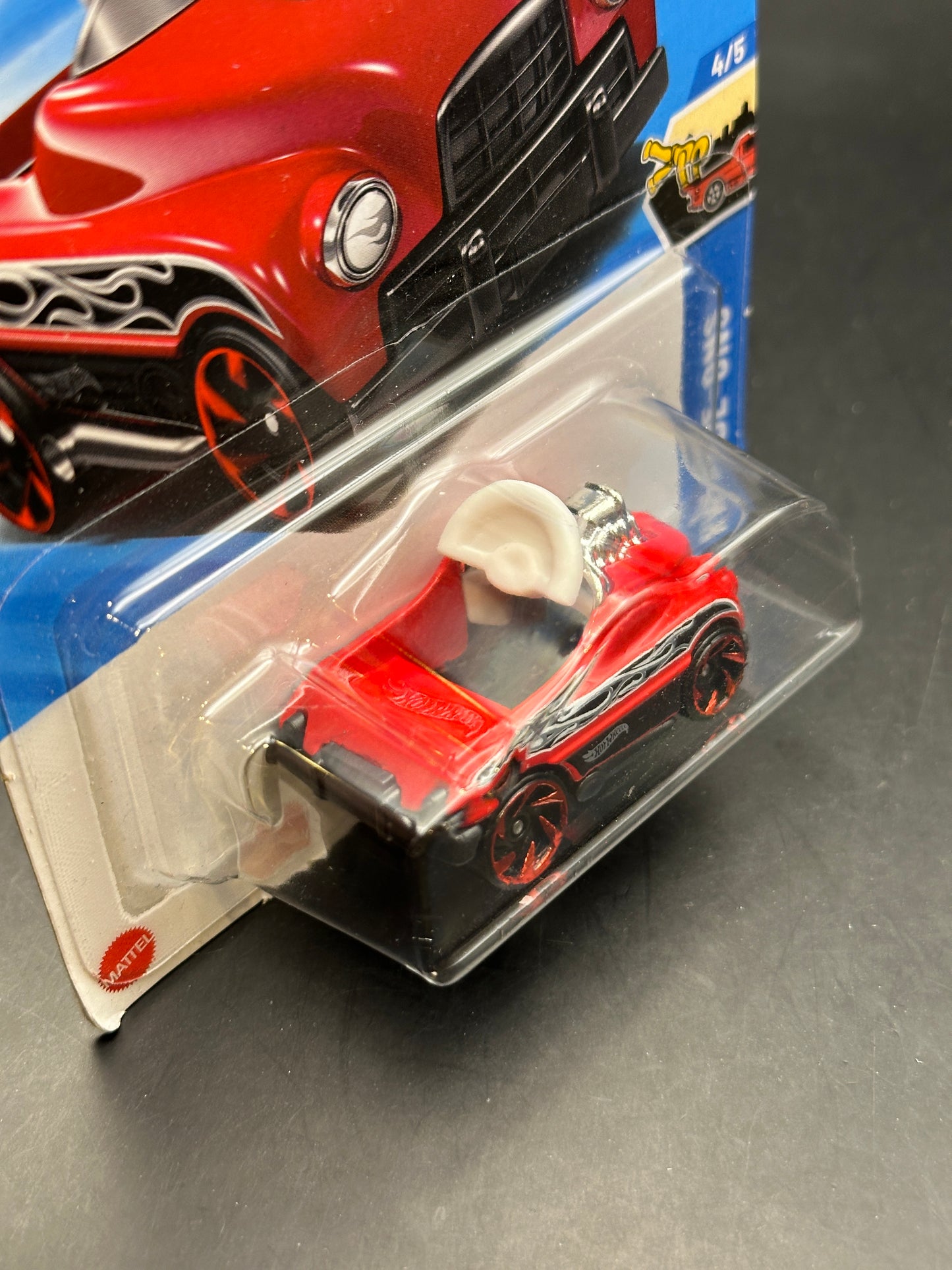 HOT WHEELS - PEDAL DRIVER (2025) - TREASURE HUNT - HW RIDE ONS 4/5
