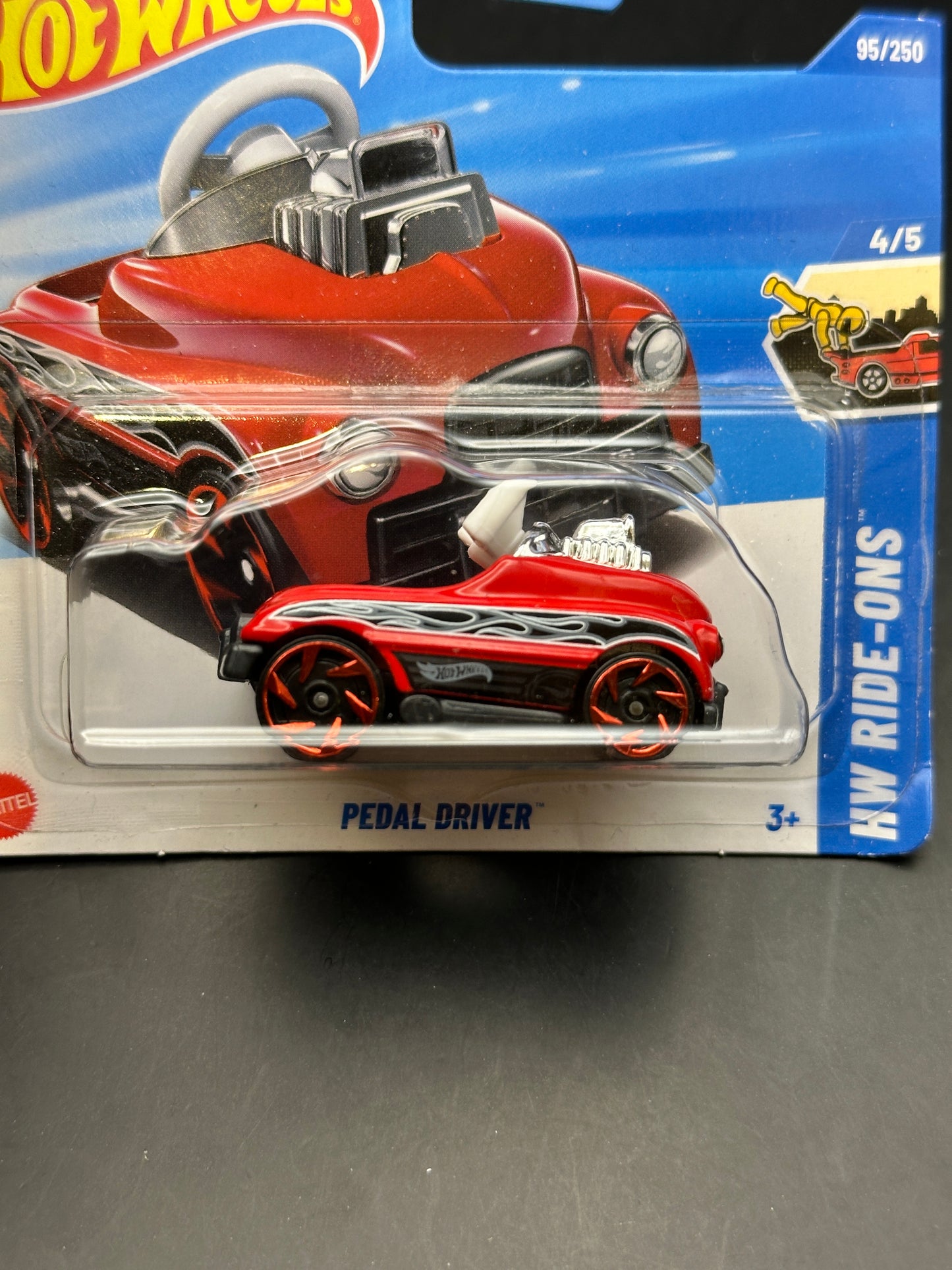 HOT WHEELS - PEDAL DRIVER (2025) - TREASURE HUNT - HW RIDE ONS 4/5