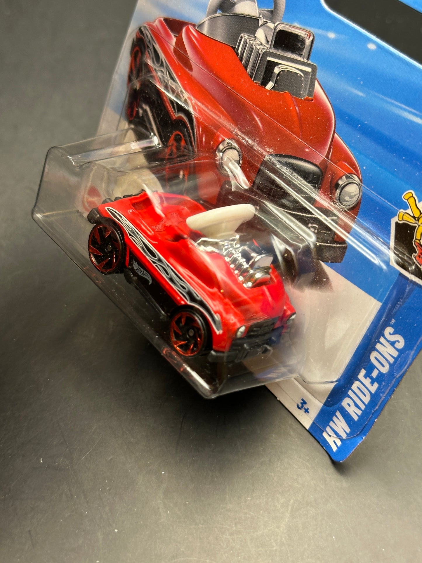 HOT WHEELS - PEDAL DRIVER (2025) - TREASURE HUNT - HW RIDE ONS 4/5