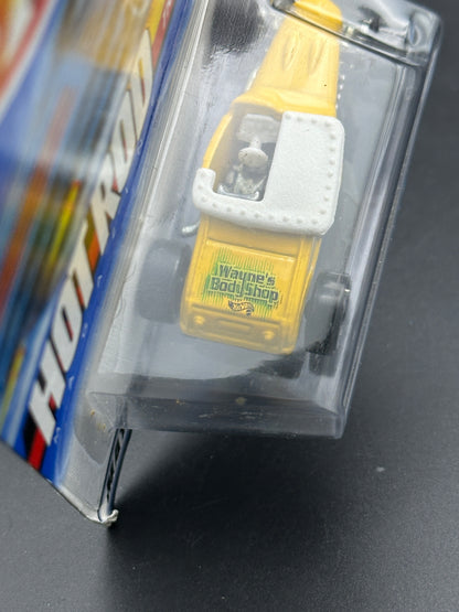 HOT WHEELS - TRACK T (2000) - HW HOT ROD MAGAZINE 2/4