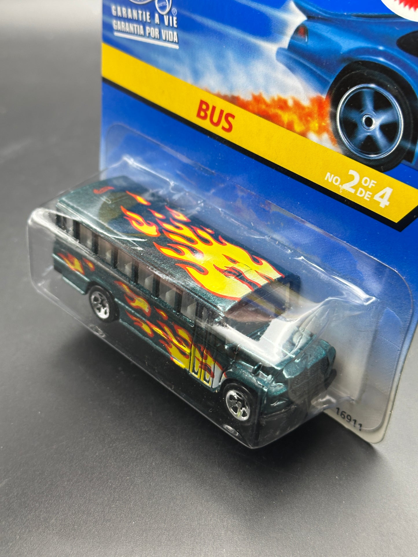 HOT WHEELS - SCHOOL BUS (1997) - HW HEAT FLEET 2/4