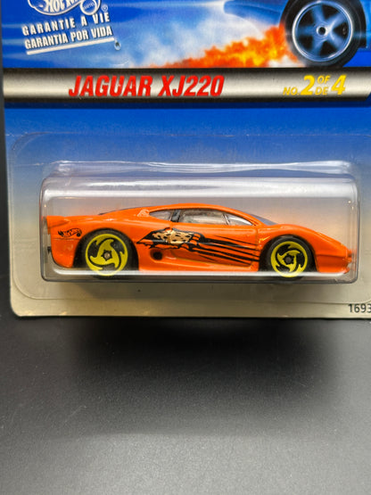 HOT WHEELS - JAGUAR XJ220 (1997) - HW STREET BEAST 2/4