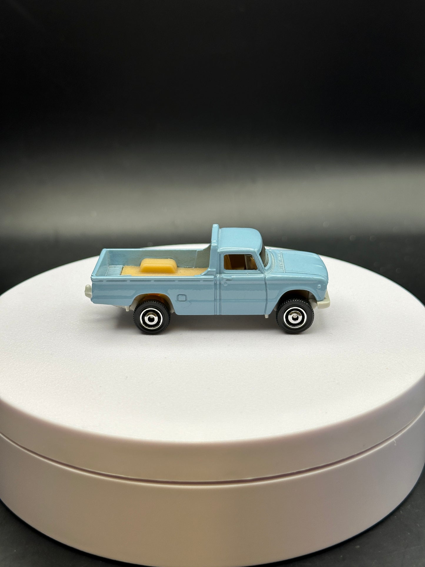 MATCHBOX - 1962 NISSAN JUNIOR - DIECAST - LOOSE