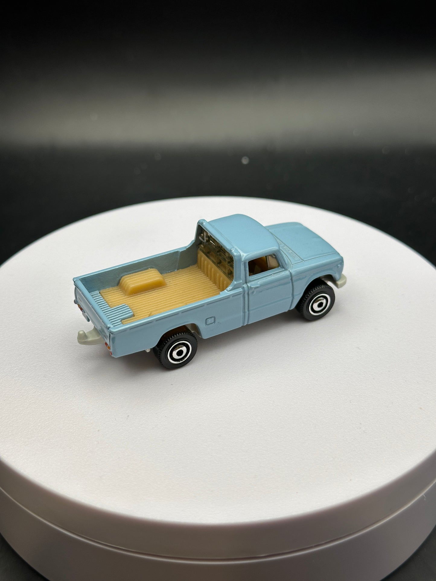 MATCHBOX - 1962 NISSAN JUNIOR - DIECAST - LOOSE