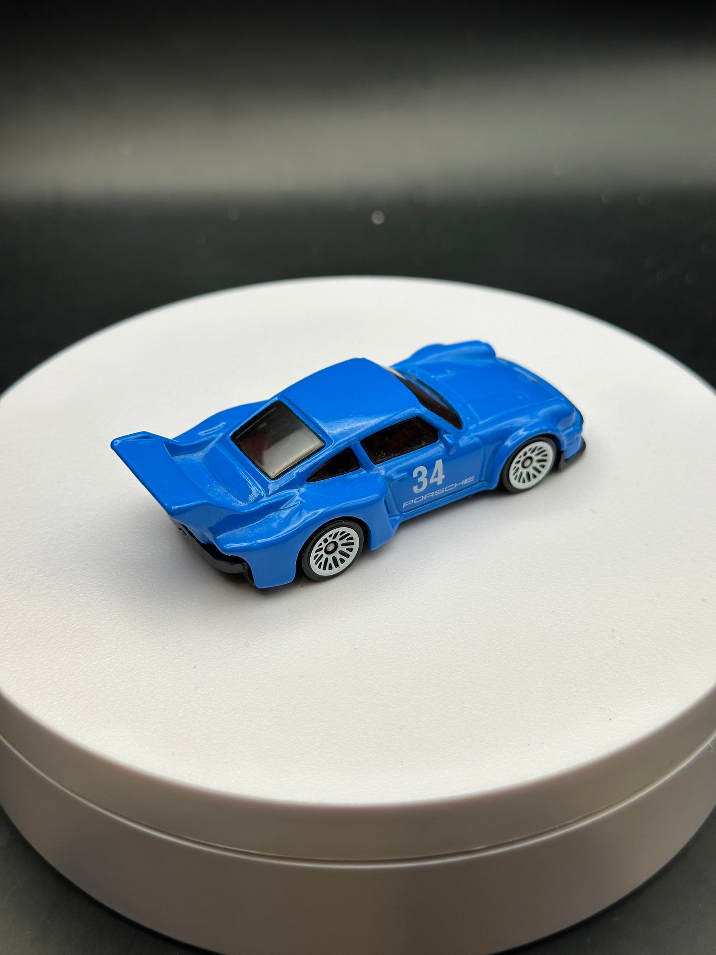 HOT WHEELS - PORSCHE 934.5 (2018) - HW NIGHTBURNERZ 2/10 - LOOSE