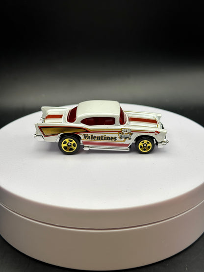 HOT WHEELS - 57 CHEVY (2018) - HW HOLIDAY RACERS 4/6 - LOOSE