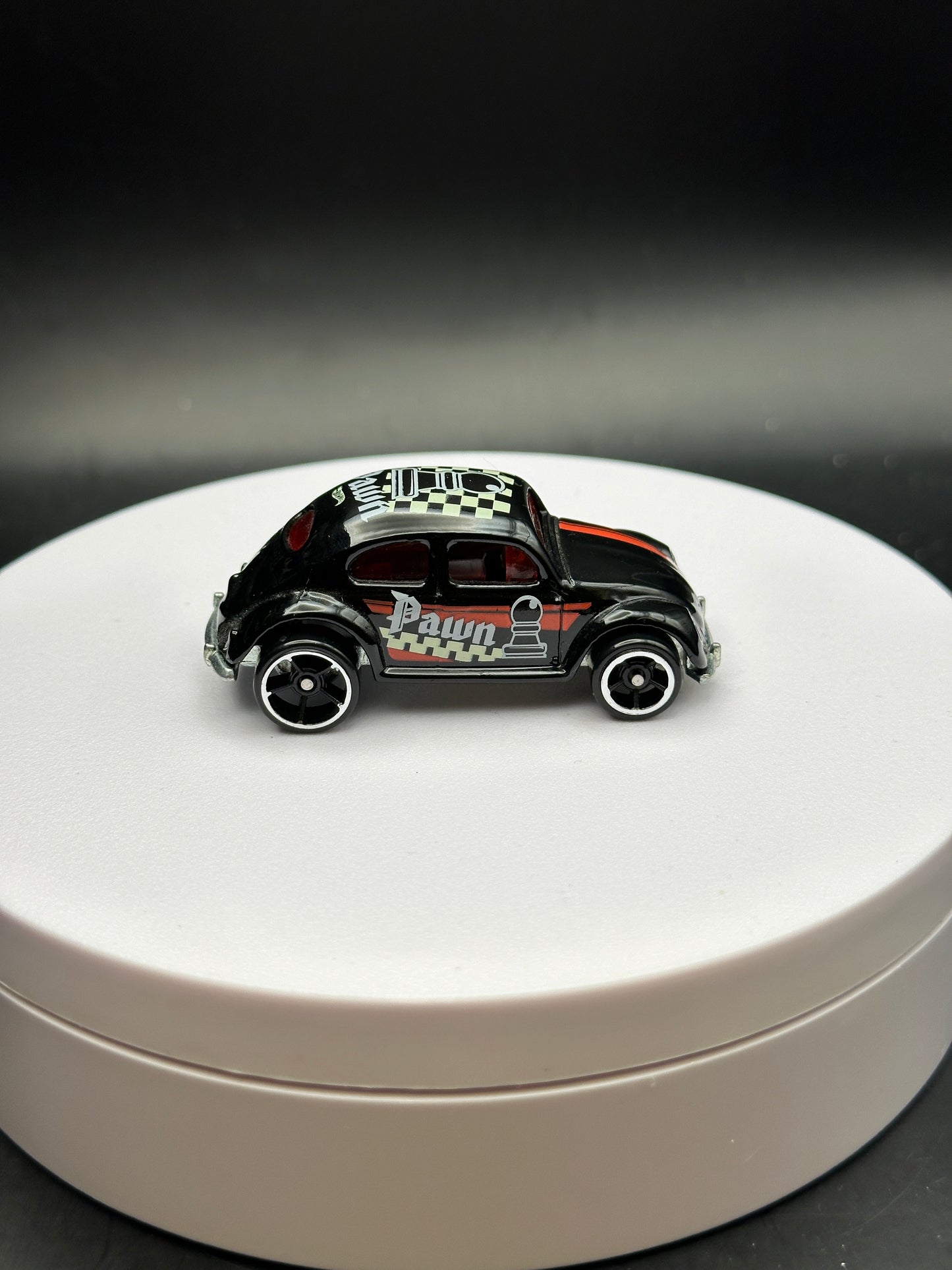 HOT WHEELS - VOLKSWAGEN BEETLE (2018) - HW CHECKMATE 8/9 - LOOSE