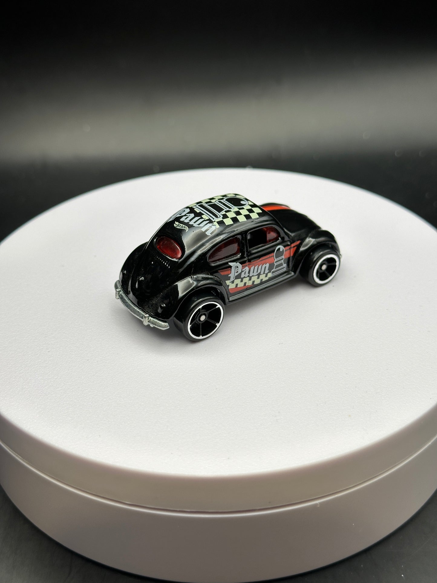 HOT WHEELS - VOLKSWAGEN BEETLE (2018) - HW CHECKMATE 8/9 - LOOSE