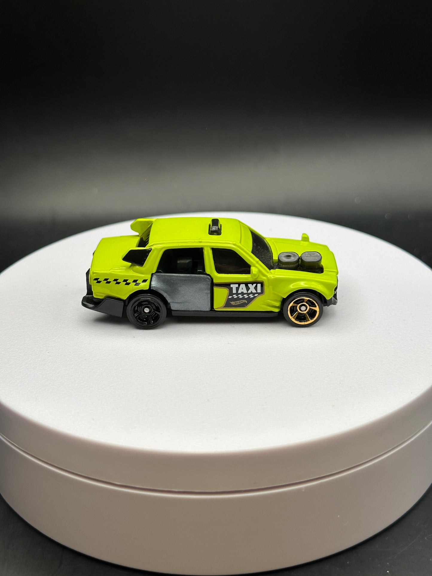 HOT WHEELS - TIME ATTAXI (2017) - HW CITY WORKS 4/10 - LOOSE