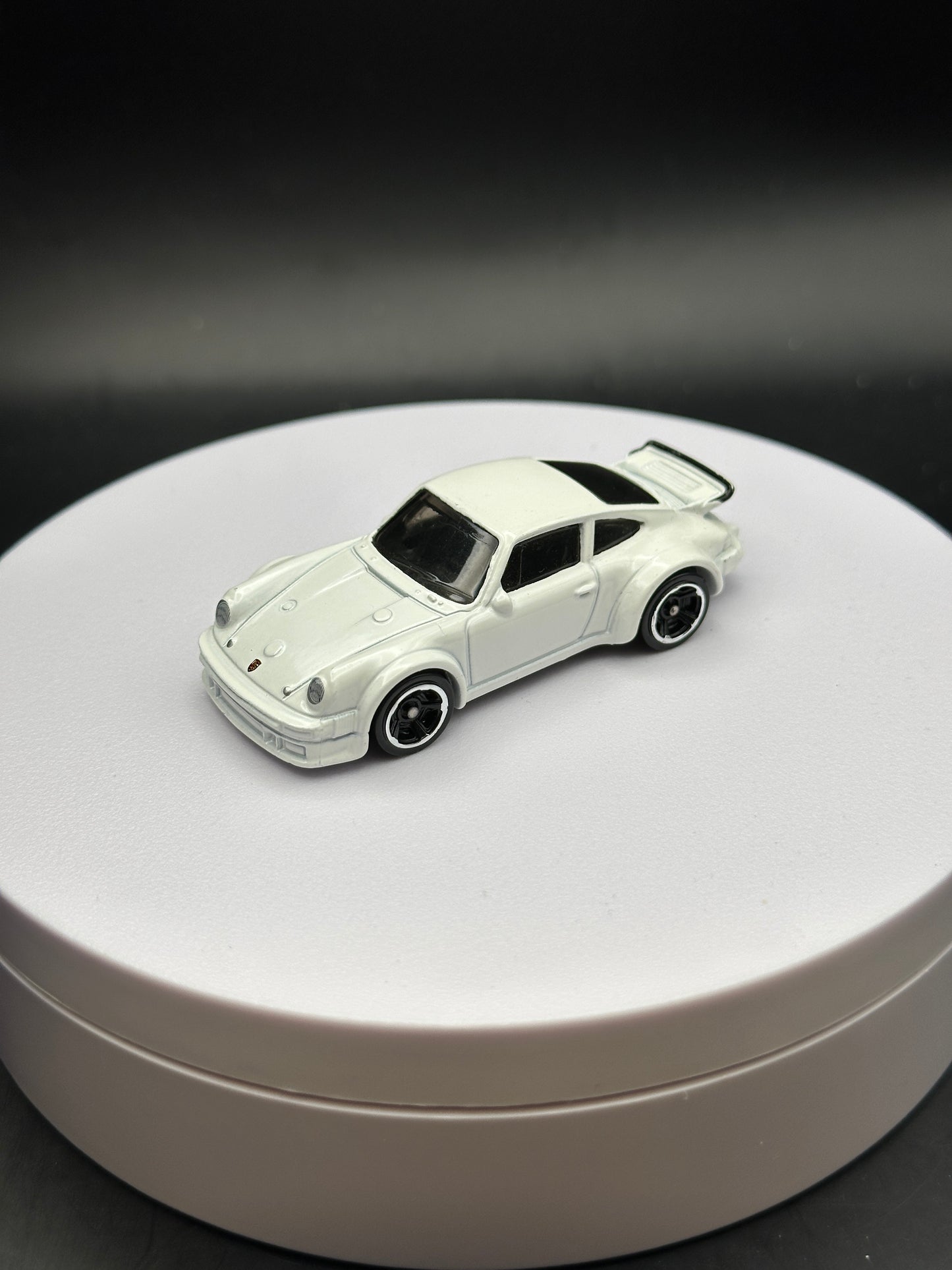 HOT WHEELS - PORSCHE 934 TURBO RSR (2018) - HW THEN AND NOW 2/10 - LOOSE