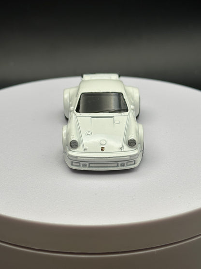 HOT WHEELS - PORSCHE 934 TURBO RSR (2018) - HW THEN AND NOW 2/10 - LOOSE