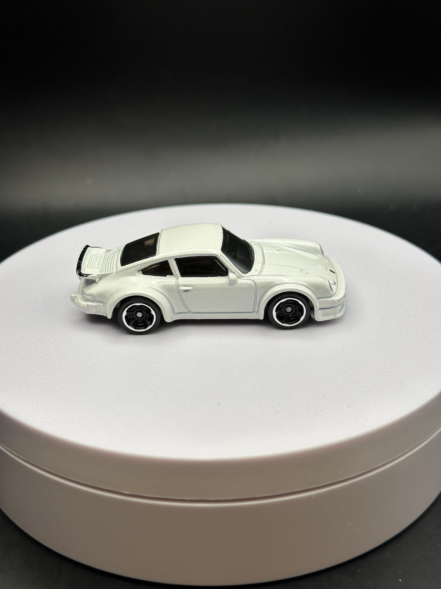 HOT WHEELS - PORSCHE 934 TURBO RSR (2018) - HW THEN AND NOW 2/10 - LOOSE
