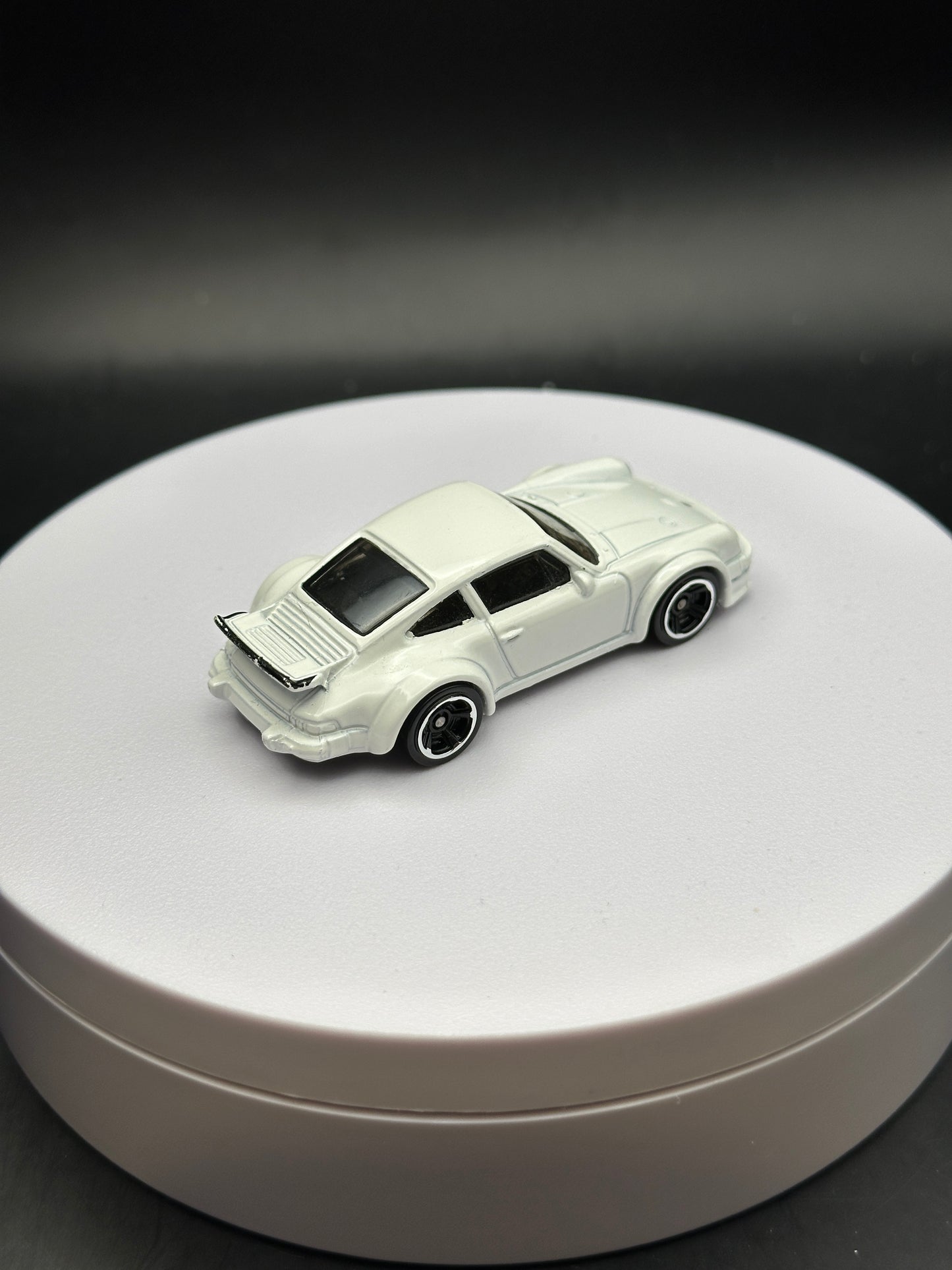 HOT WHEELS - PORSCHE 934 TURBO RSR (2018) - HW THEN AND NOW 2/10 - LOOSE