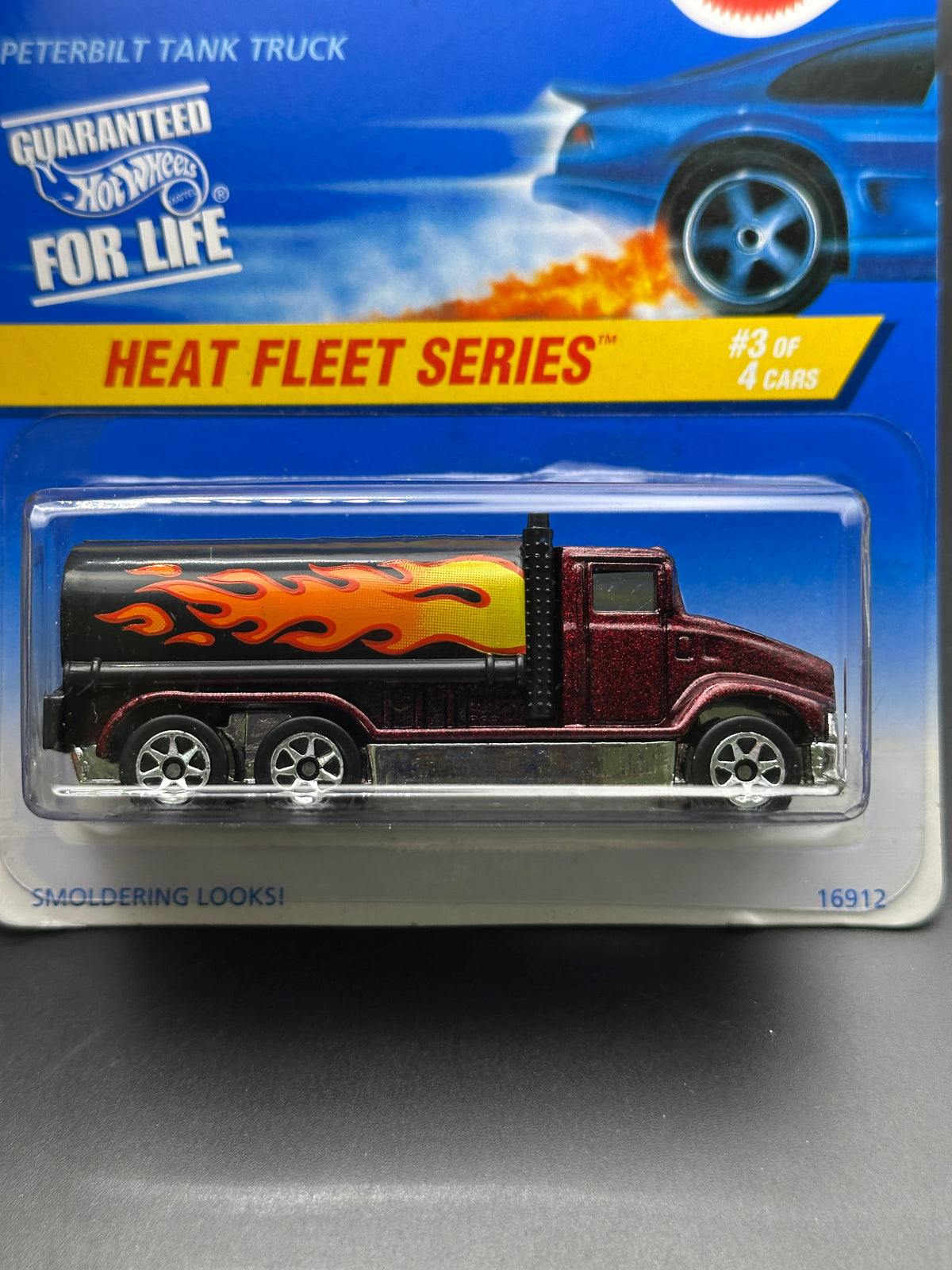 HOT WHEELS - PETERBILT TANK TRUCK (1997) - HW HEAT FLEET SERIES 3/4