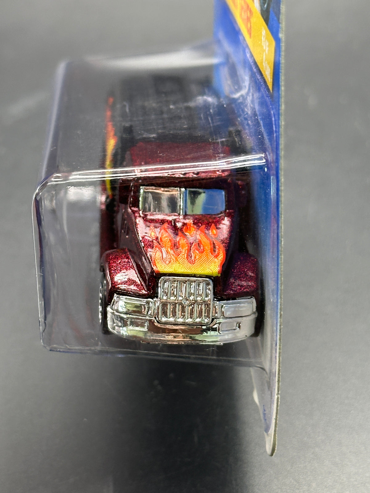 HOT WHEELS - PETERBILT TANK TRUCK (1997) - HW HEAT FLEET SERIES 3/4