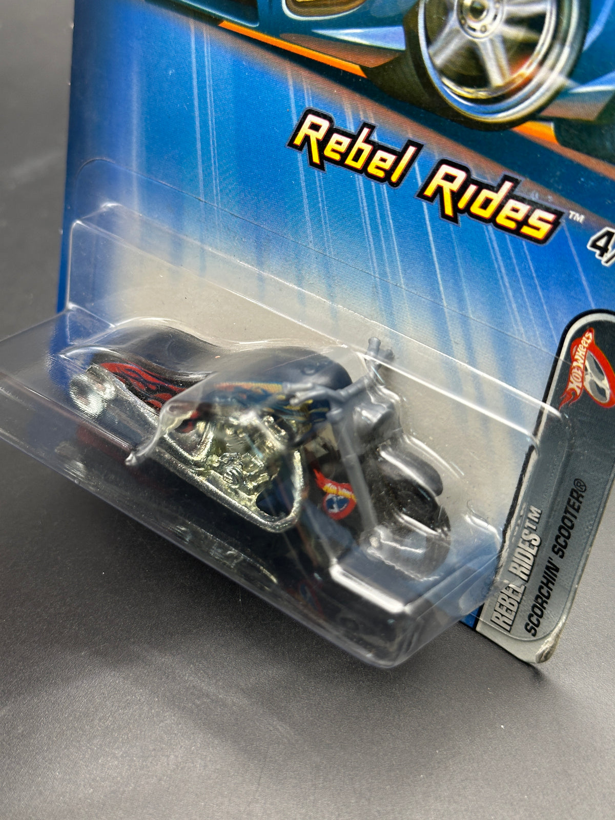 HOT WHEELS - SCORCHIN SCOOTER (2005) - HW REBEL RIDES 4/5