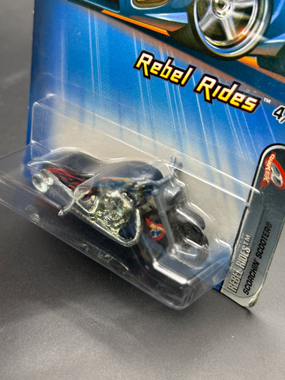HOT WHEELS - SCORCHIN SCOOTER (2005) - HW REBEL RIDES 4/5