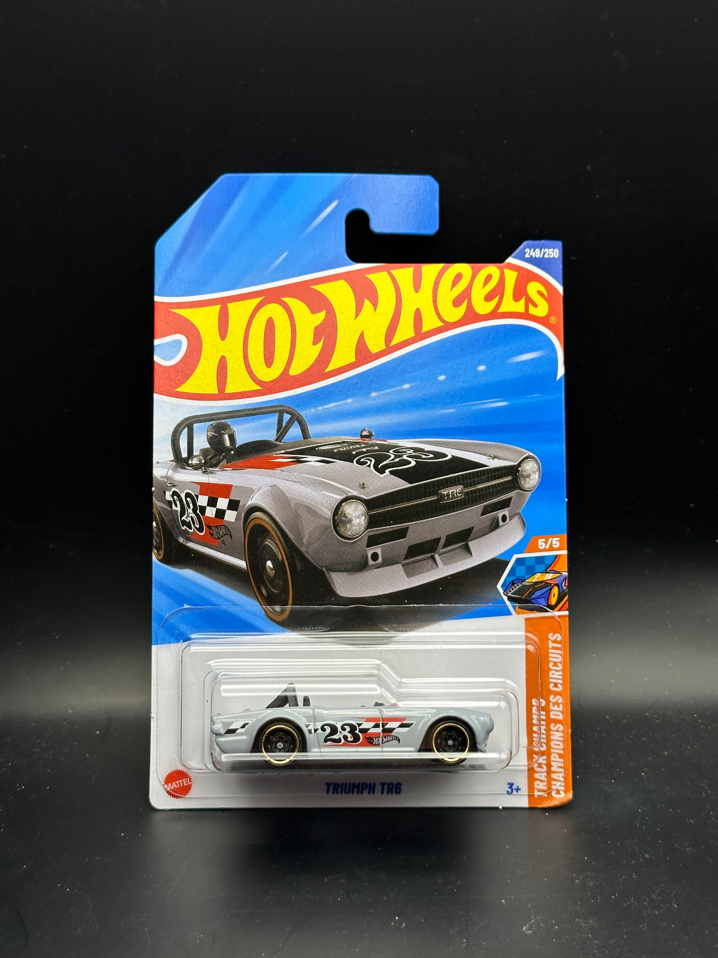 HOT WHEELS - TRIUMPH TR6 - TREASURE HUNT (2025) - HW TRACK CHAMPS 5/5