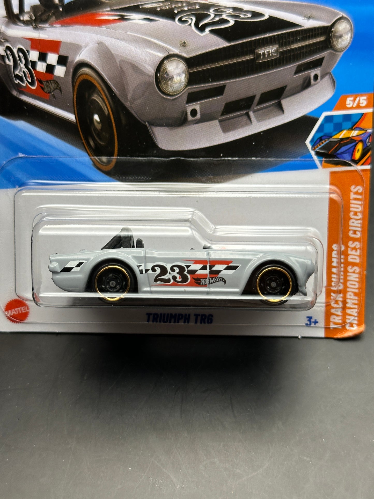 HOT WHEELS - TRIUMPH TR6 - TREASURE HUNT (2025) - HW TRACK CHAMPS 5/5