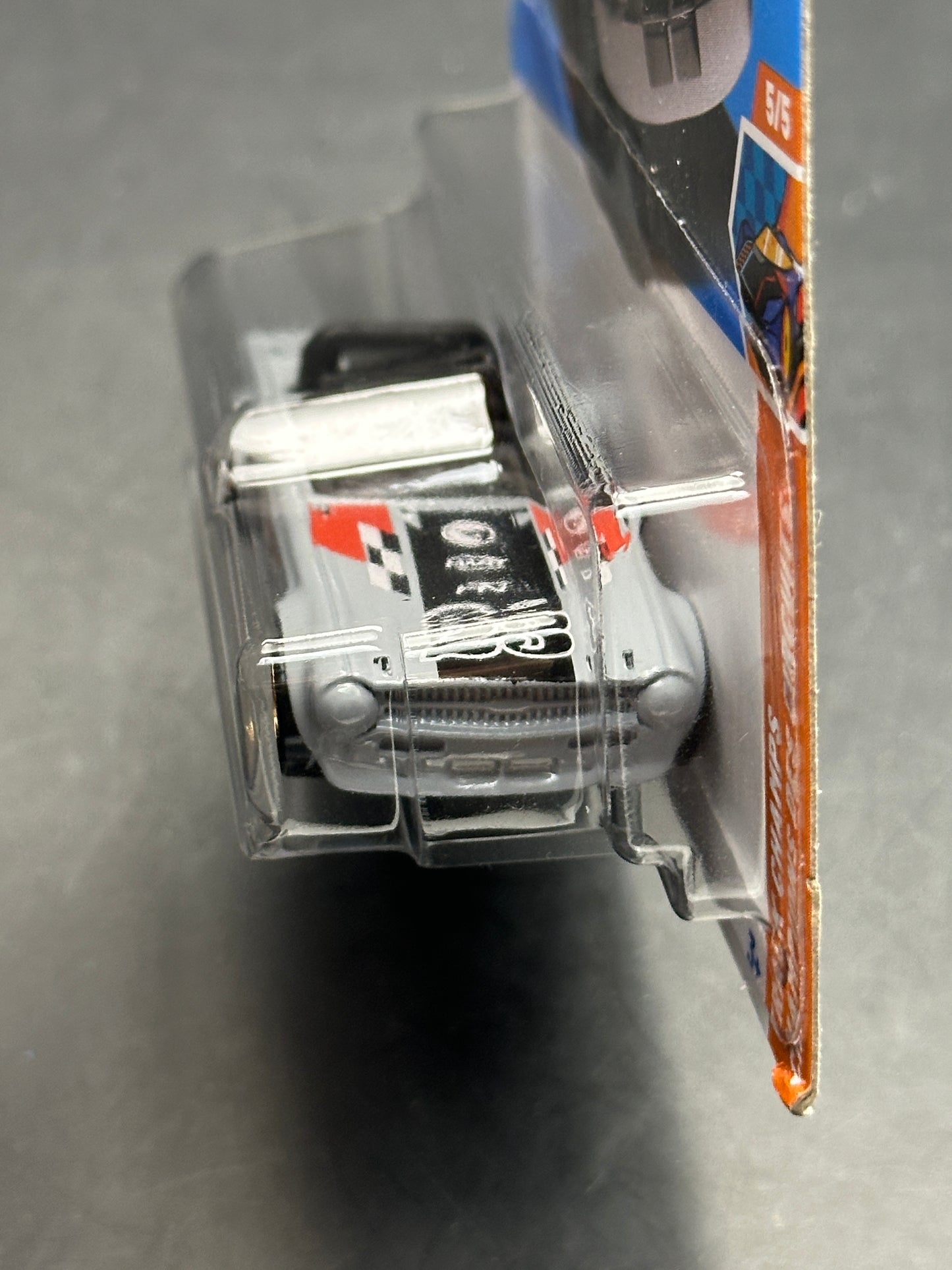 HOT WHEELS - TRIUMPH TR6 - TREASURE HUNT (2025) - HW TRACK CHAMPS 5/5