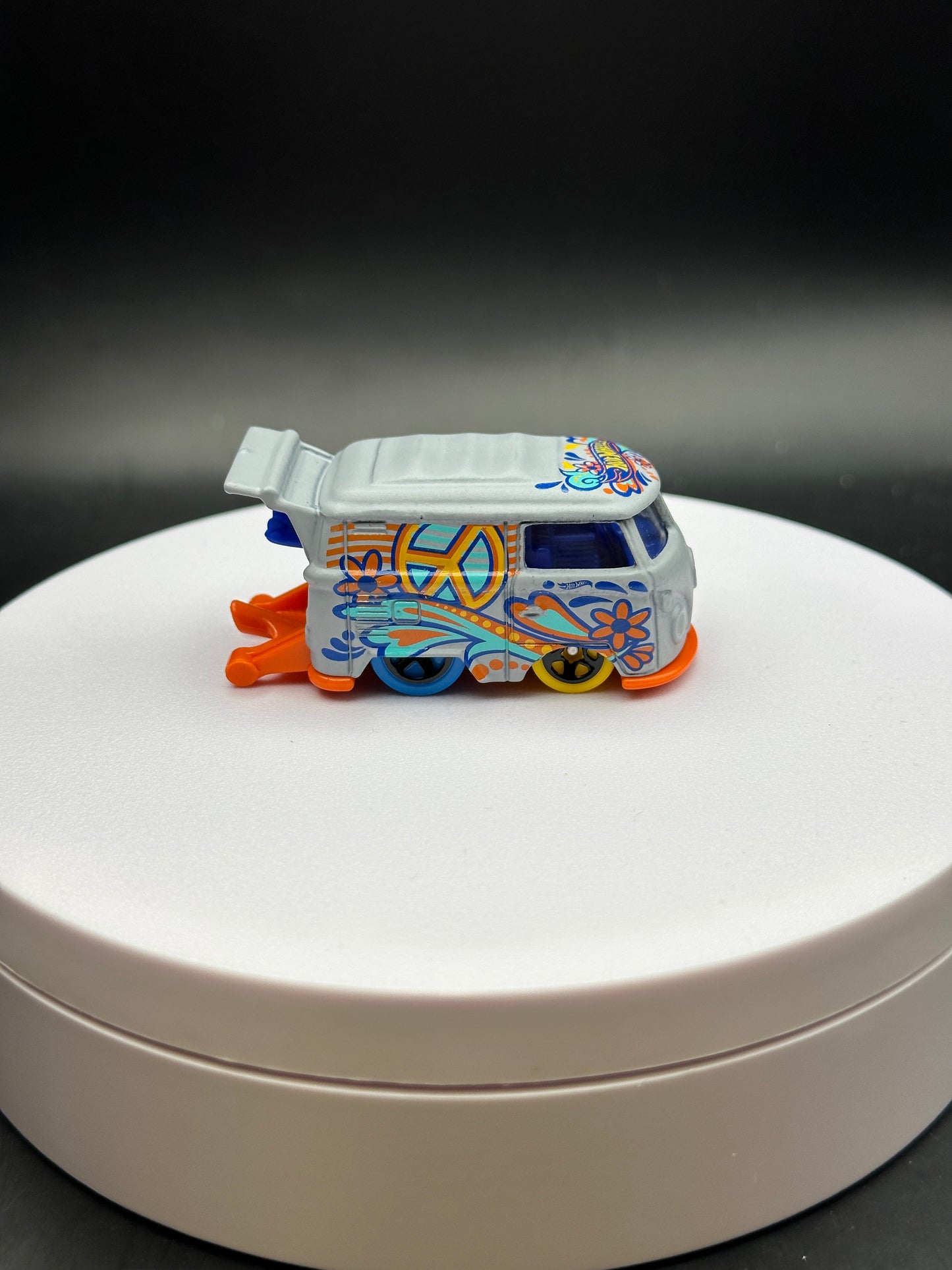 HOT WHEELS - KOOL KOMBI (20198) - HW ART CARS 8/10 - LOOSE