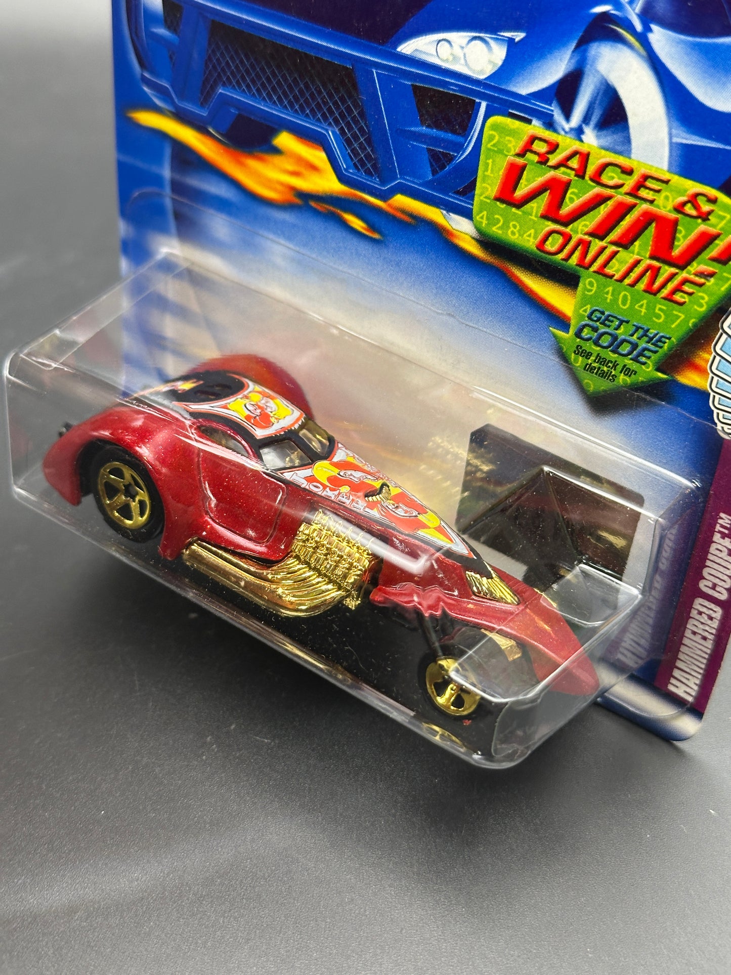 HOT WHEELS - HAMMERED COUPE (2002) - HW TRUMP CARS 2/4