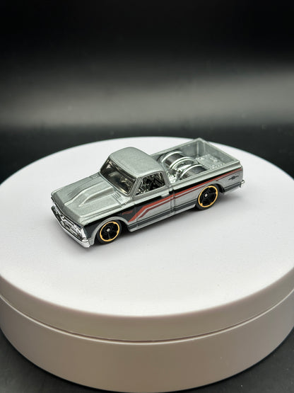 HOT WHEELS - 67 CHEVY C10 (2018) - SILVER SERIES - 100 YEARS OF CHEVY TRUCKS SERIES 3/8 - LOOSE