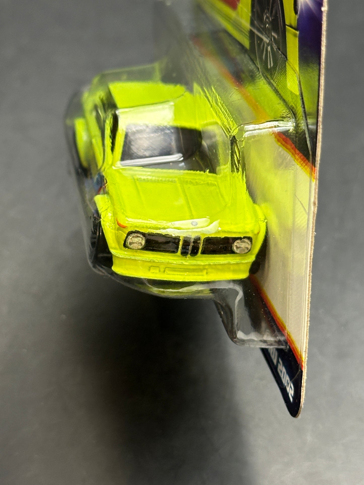 HOT WHEELS - BMW 2002 (2025) - NEON SPEEDERS SERIES 8/8