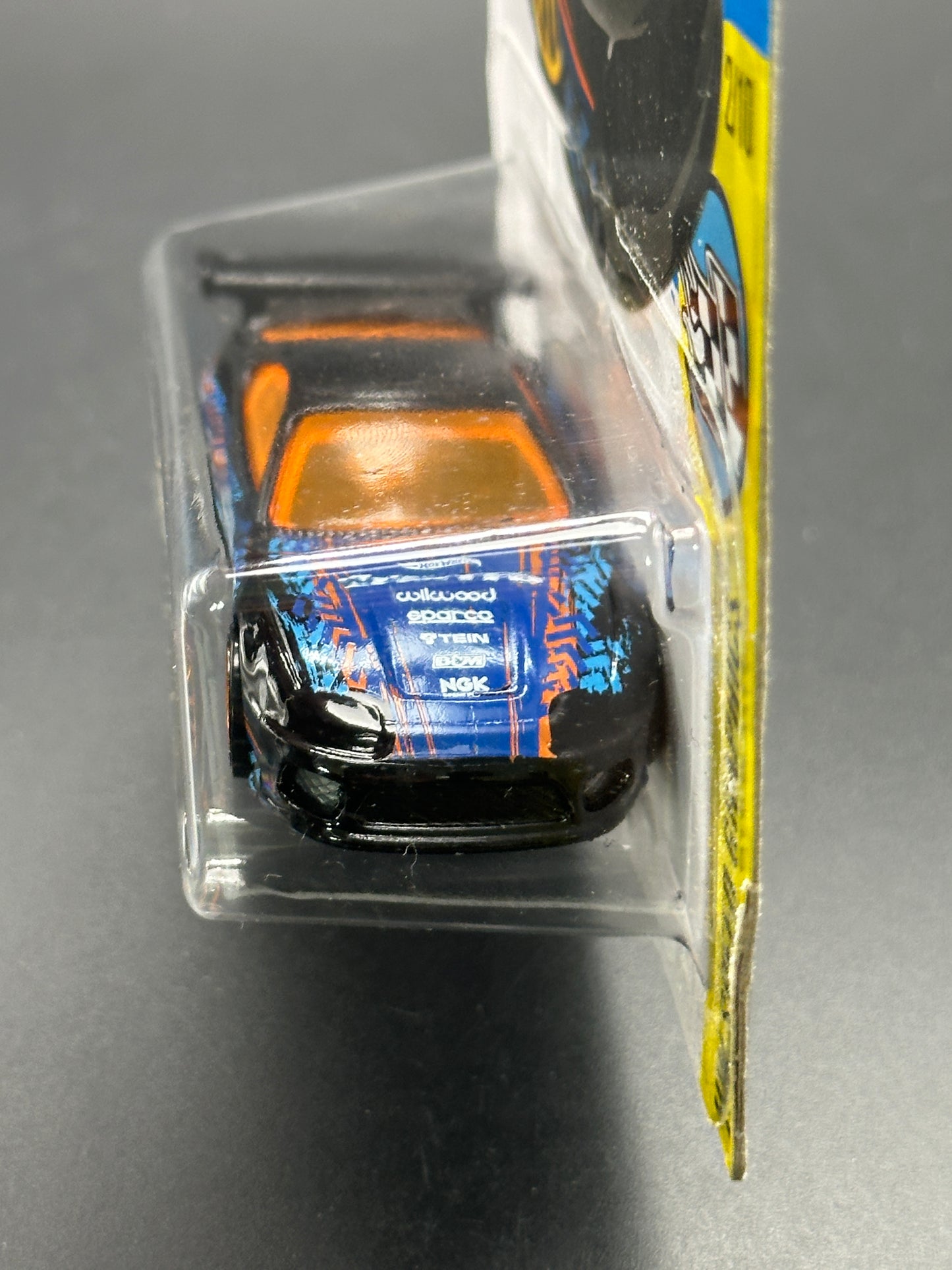 HOT WHEELS - TOYOTA SUPRA (2016) - HW SPEED GRAPHICS 2/10