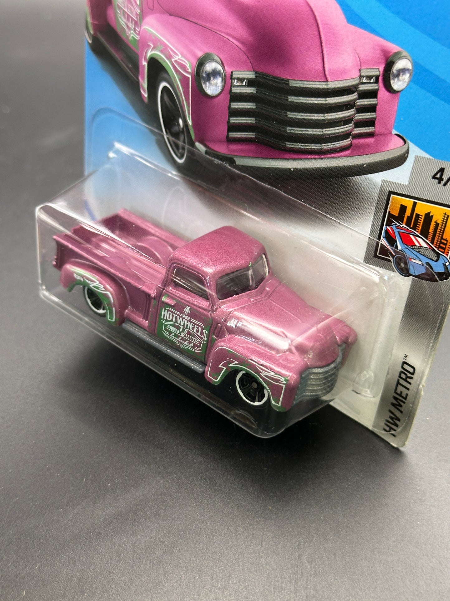 HOT WHEELS - 52 CHEVY (2018) - HW METRO 4/10