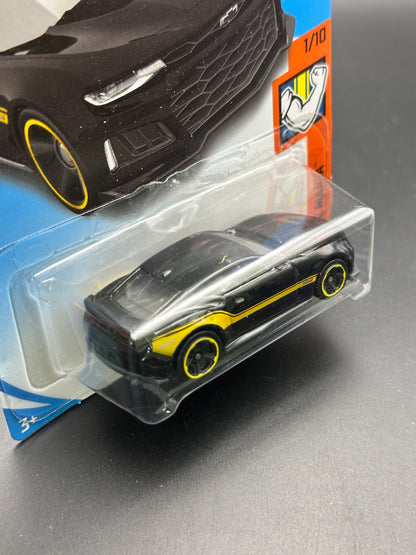 HOT WHEELS - 2017 CAMARO ZL1 (2018) - HW MUSCLE MANIA 2/10