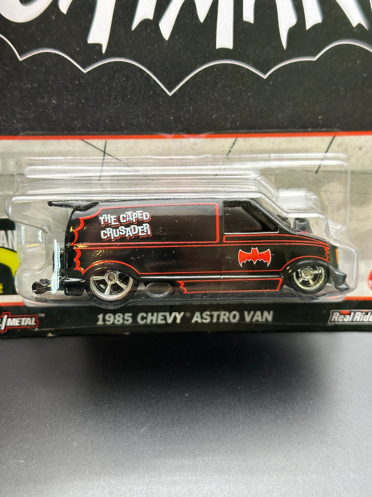 HOT WHEELS - BATMAN 1985 CHEVY ASTRO VAN (2024) - MIX 5 - POP CULTURE