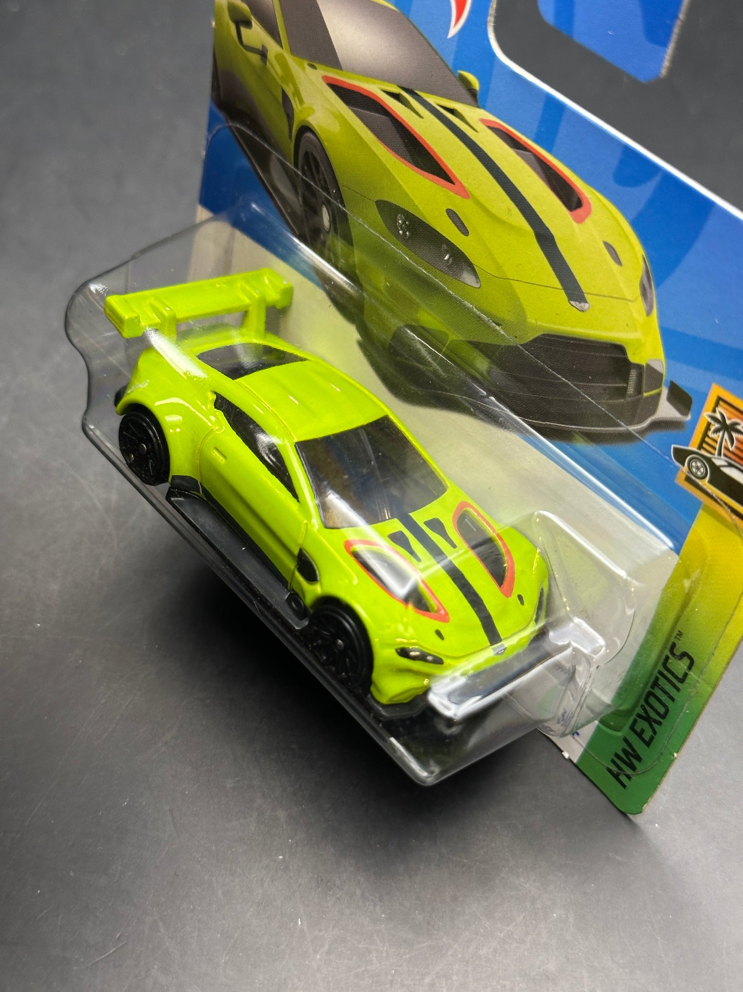 HOT WHEELS - ASTON MARTIN VANTAGE GTE (2022) - HW EXOTICS 9/10