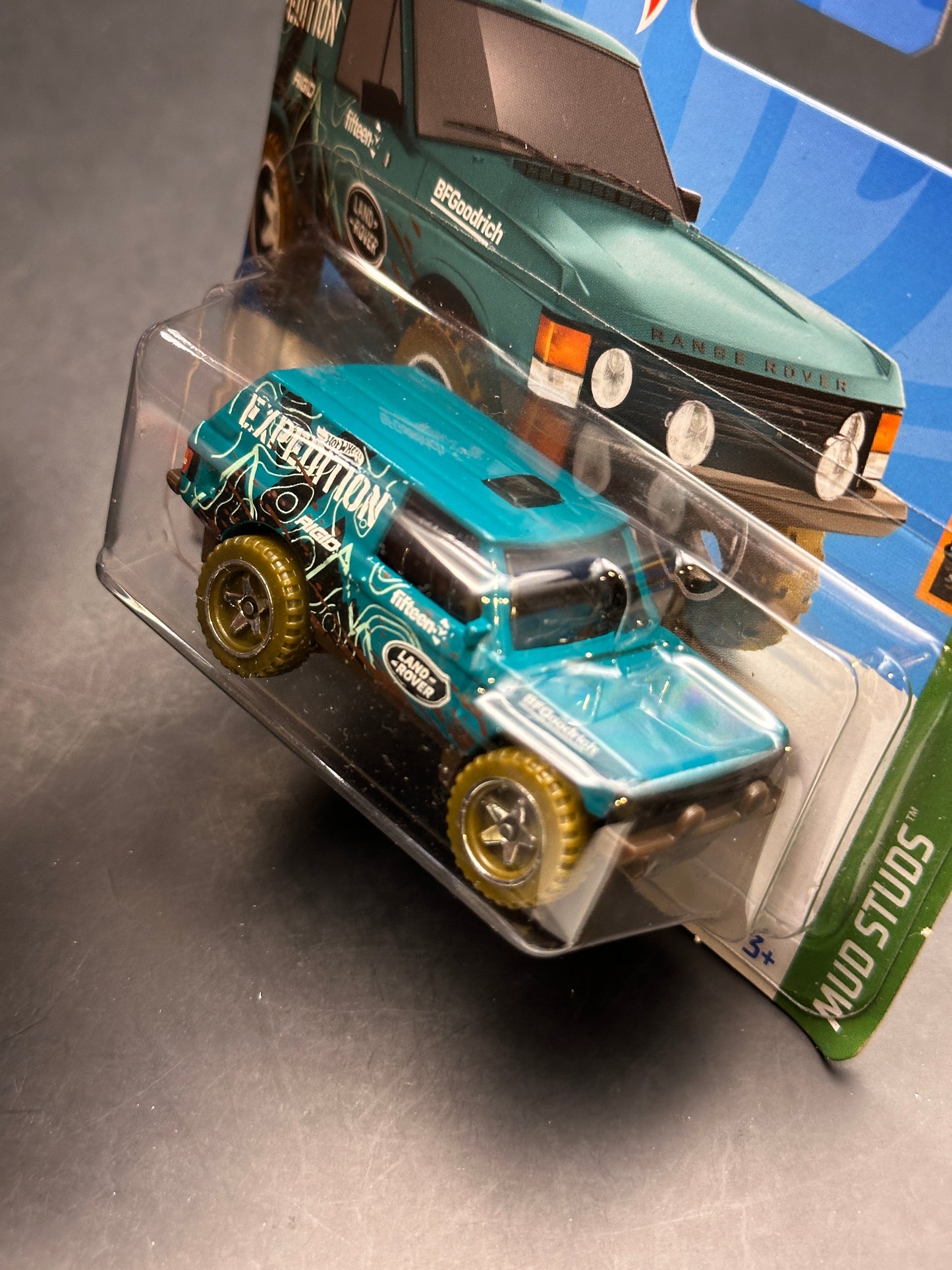 HOT WHEELS - RANGE ROVER CLASSIC (2022) - HW MUD STUDS 4/5