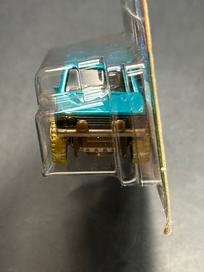 HOT WHEELS - RANGE ROVER CLASSIC (2022) - HW MUD STUDS 4/5