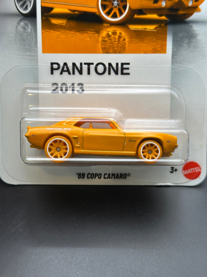 HOT WHEELS - 69 COPO CAMARO (2026) - HW PANTONE SERIES 5/6