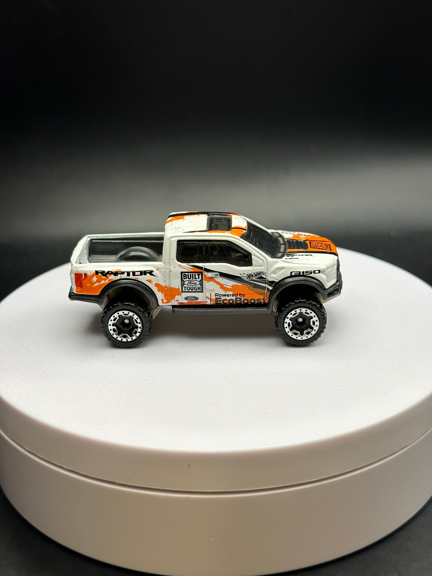 HOT WHEELS - 17 FORD F 150 RAPTOR (2018) - HW HOT TRUCKS 6/10 - LOOSE