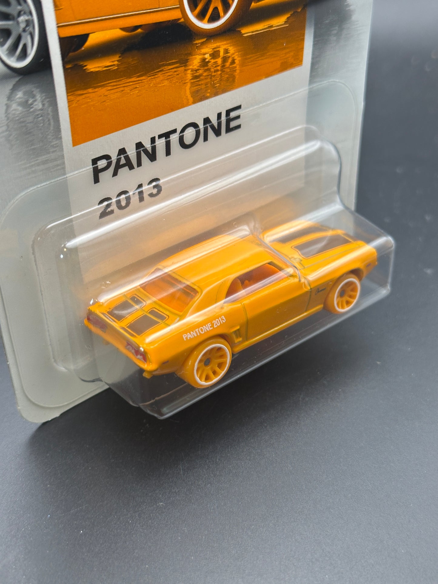 HOT WHEELS - 69 COPO CAMARO (2026) - HW PANTONE SERIES 5/6