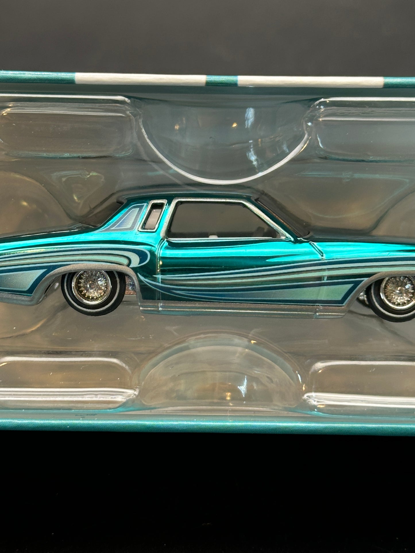 HOT WHEELS - 1975 CHEVROLET MONTE CARLO (2024) - RLC EXCLUSIVE