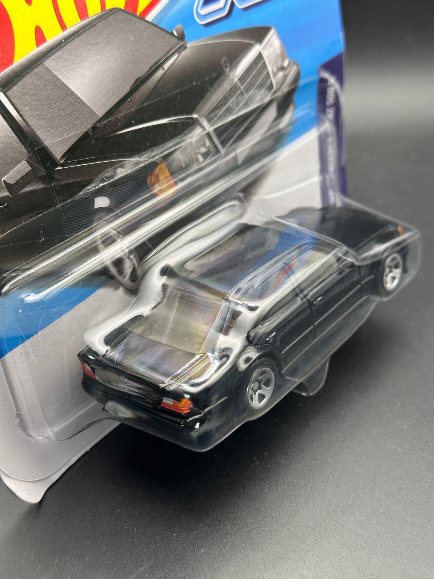 HOT WHEELS XL - 1991 MERCEDES BENZ 500 E 10/24 (2026) - 1:43 SCALE