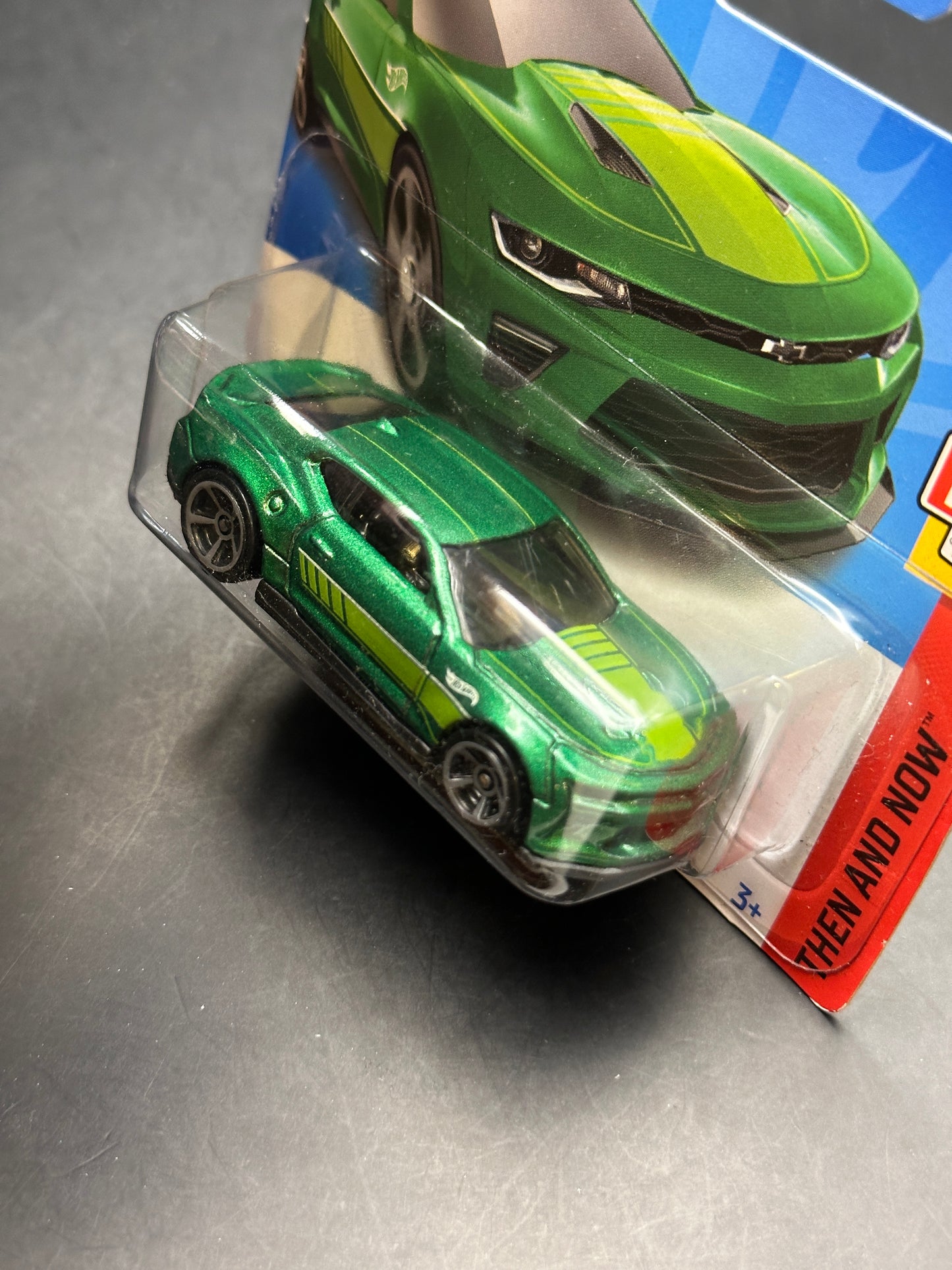 HOT WHEELS - 18 CAMARO SS (2022) - HW THEN AND NOW 4/10