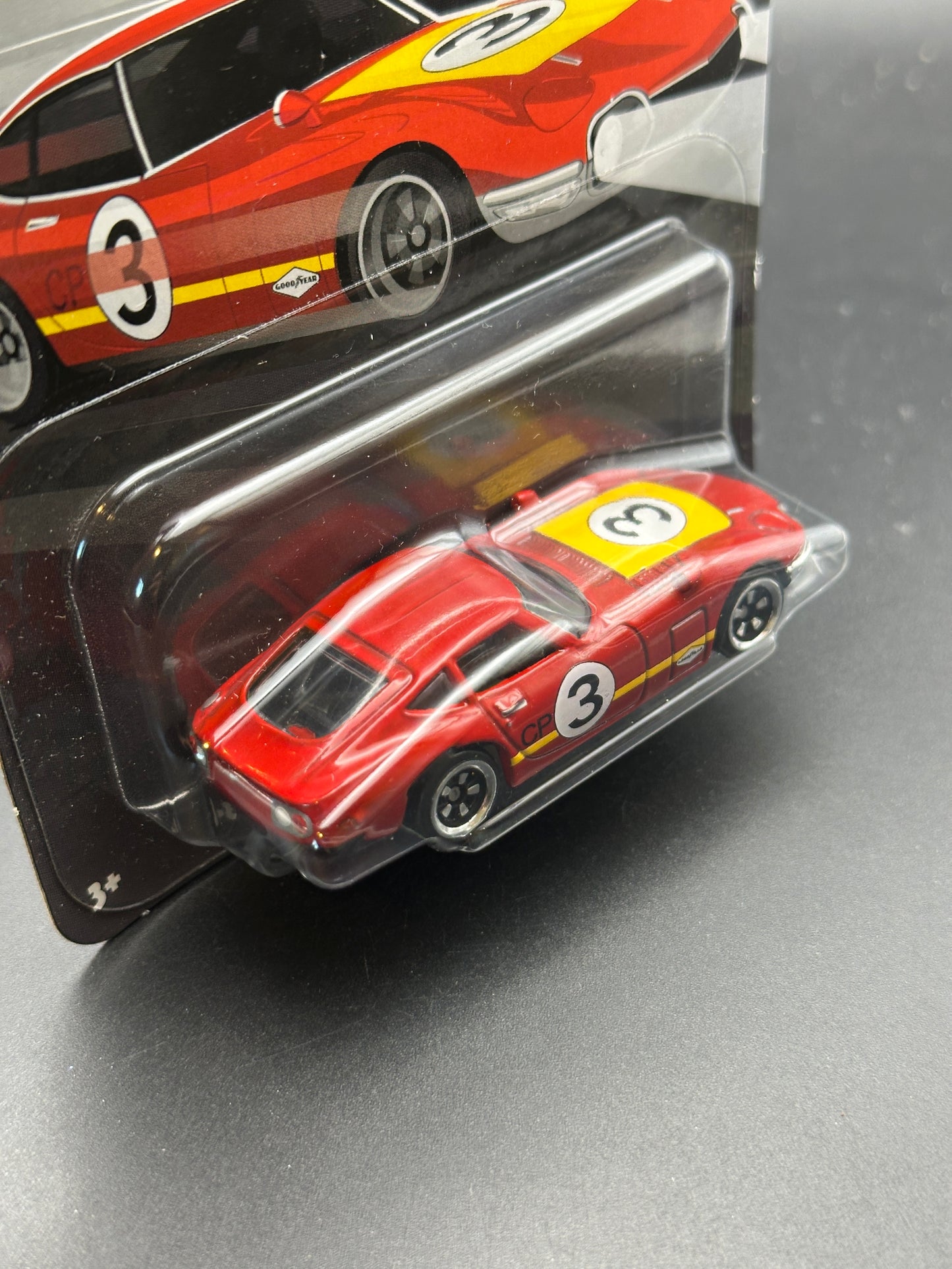 HOT WHEELS - TOYOTA 2000GT (2024) - VINTAGE RACING CLUB 2/5
